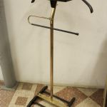 864 1687 VALET STAND